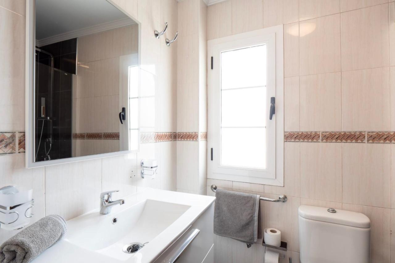 Comfortable And Modern Apartment Next To The Avenida Central In 蒂亚斯 外观 照片